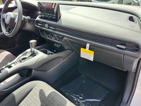 New 2026 Honda HR-V LX image 15