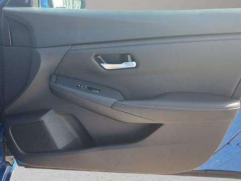 Used 2025 Nissan Sentra SV FWD image 12