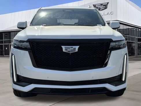 Used 2021 Cadillac Escalade ESV Sport w/ Driver Assist Tech Package image 4