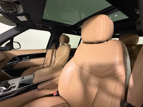 Certified 2025 Land Rover Range Rover Long Wheelbase SE AWD/4WD image 14