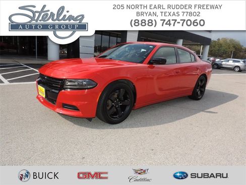 Used 2020 Dodge Charger SXT w/ Blacktop Package image 1