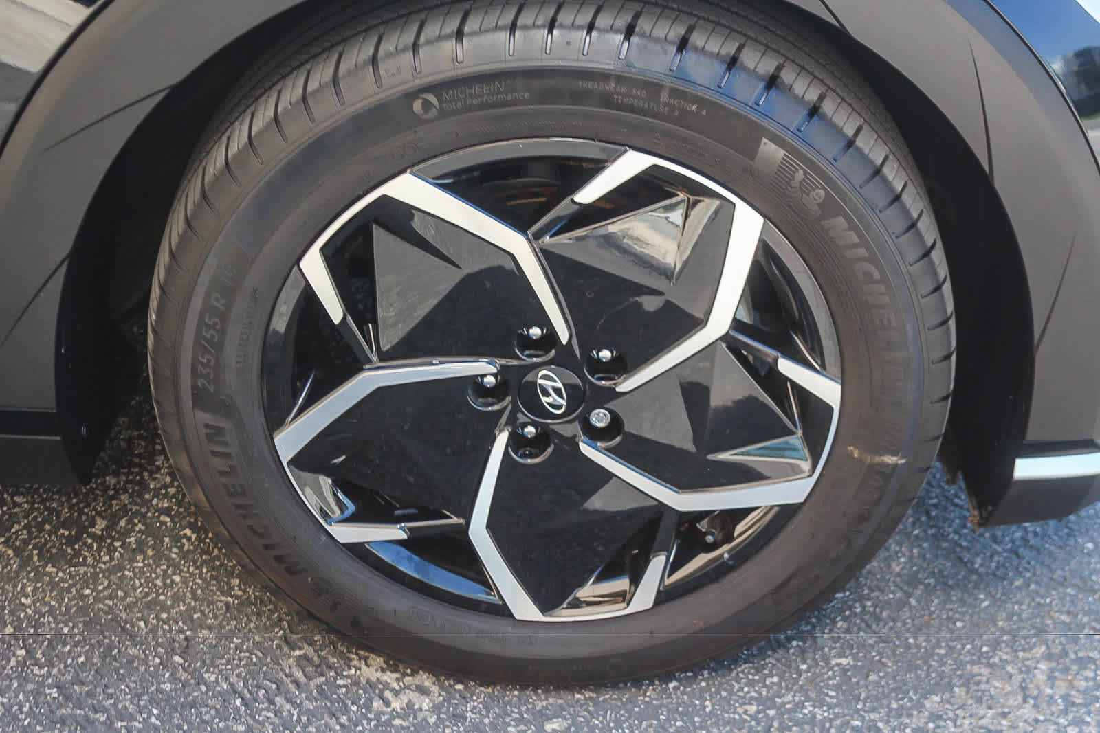 Certified 2024 Hyundai Ioniq 5 SEL RWD image 12