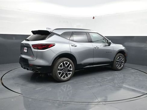 Used 2025 Chevrolet Blazer RS AWD/4WD image 9