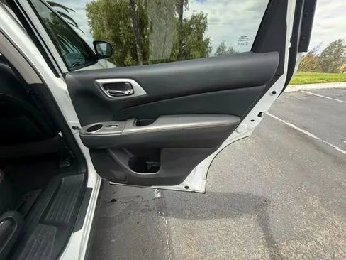 Used 2020 Nissan Pathfinder SV w/ Rock Creek Edition FWD image 14