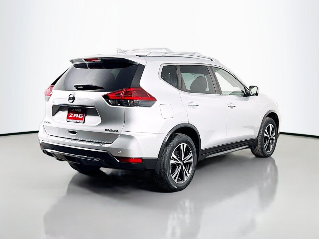Used 2020 Nissan Rogue SV w/ Sun & Sound Touring Package AWD/4WD image 5