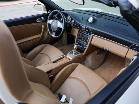 Used 2010 Porsche 911 Carrera S RWD image 31