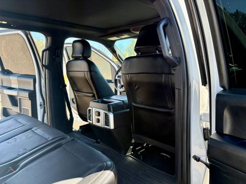 Used 2015 Ford F150 Lariat image 25