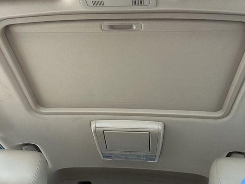 Used 2010 Chevrolet Avalanche LTZ image 13