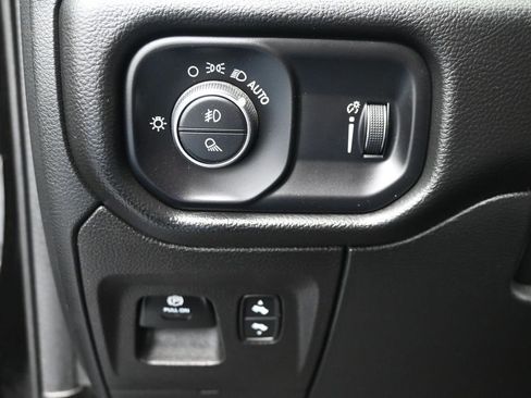 Used 2022 RAM 1500 Big Horn AWD/4WD image 15
