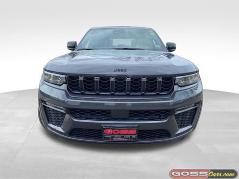 New 2026 Jeep Grand Cherokee Limited image 2