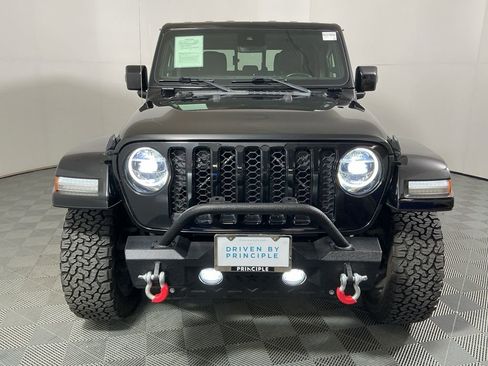 Used 2021 Jeep Gladiator Overland image 3