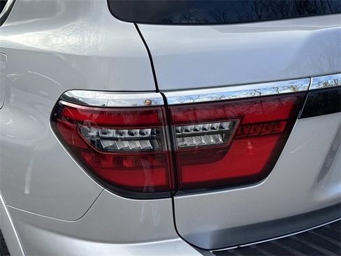 Used 2024 Nissan Armada Platinum w/ Captain's Chairs Package image 11