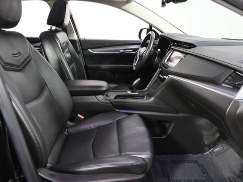 Used 2018 Cadillac XT5 Premium Luxury AWD/4WD image 16