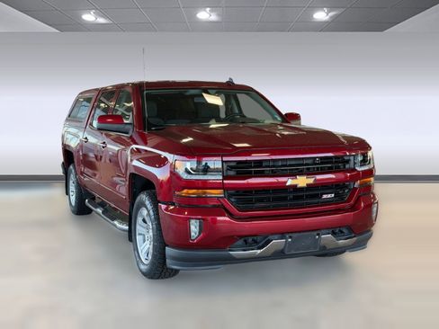 Used 2018 Chevrolet Silverado 1500 LT w/ All Star Edition image 6