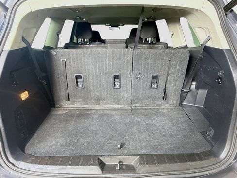 Used 2024 Subaru Ascent Premium w/ Convenience Package image 35