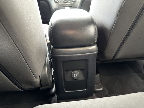 Used 2018 Dodge Journey SE w/ Popular Equipment Group image 18