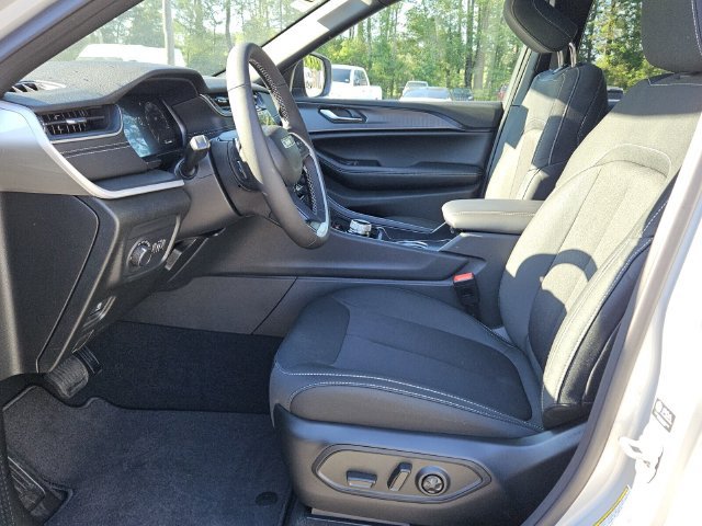 New 2026 Jeep Grand Cherokee Laredo X AWD/4WD image 10
