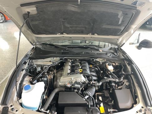 Used 2023 MAZDA MX-5 Miata Club RWD image 13