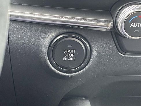 Used 2023 MAZDA MAZDA3 s image 27