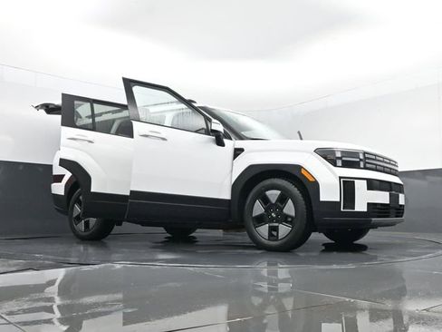 Used 2025 Hyundai Santa Fe SEL image 33