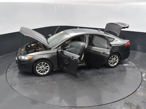 Used 2020 Ford Fusion SE image 51