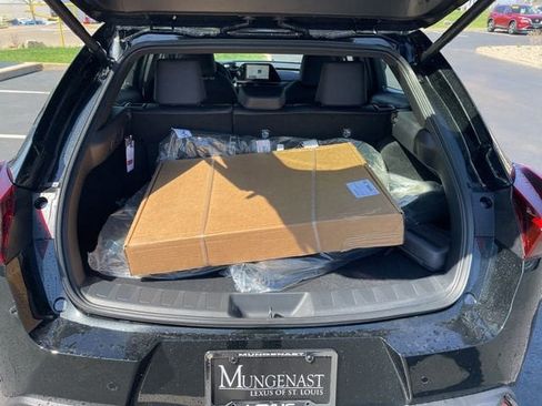 New 2026 Lexus UX 300h AWD image 15