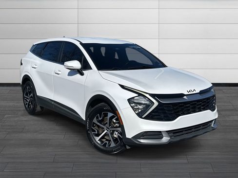 Used 2023 Kia Sportage EX image 2