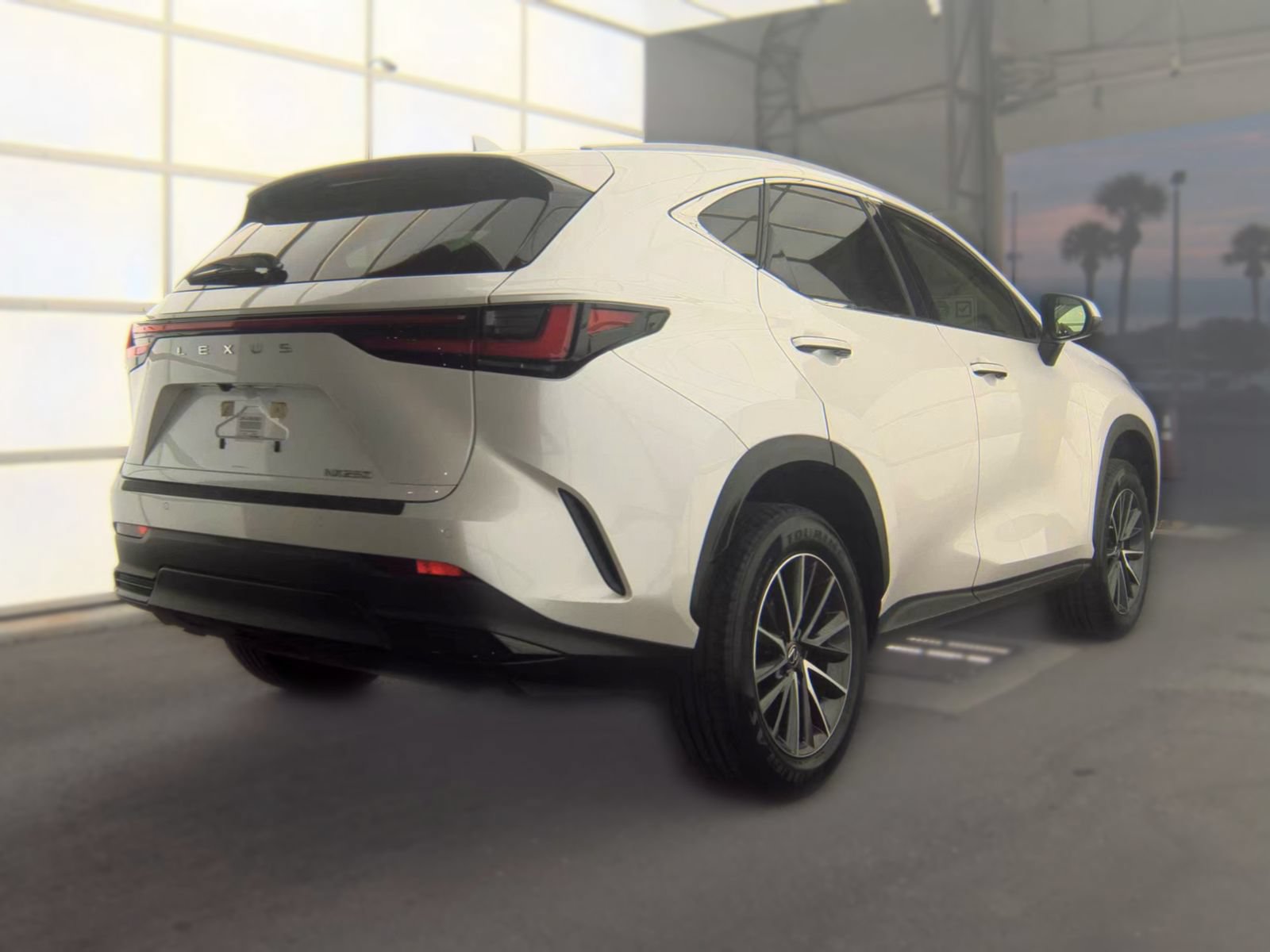 Used 2024 Lexus NX 250 FWD image 3