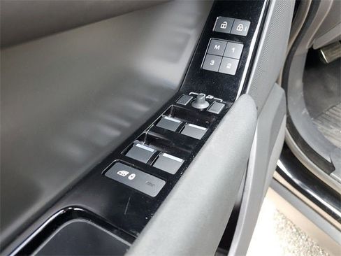 Used 2025 Land Rover Range Rover Velar Dynamic SE image 75