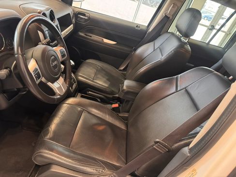 Used 2017 Jeep Compass High Altitude FWD image 13