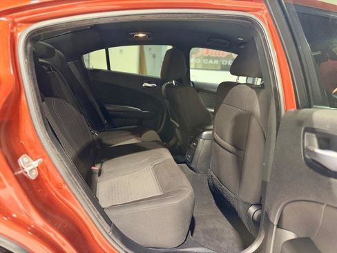 Used 2022 Dodge Charger SXT w/ Blacktop Package RWD image 12