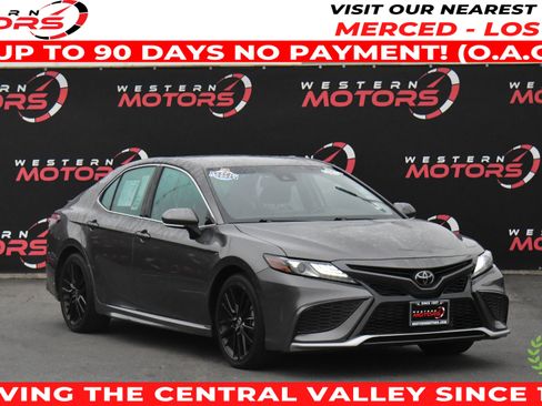 Used 2022 Toyota Camry XSE image 1