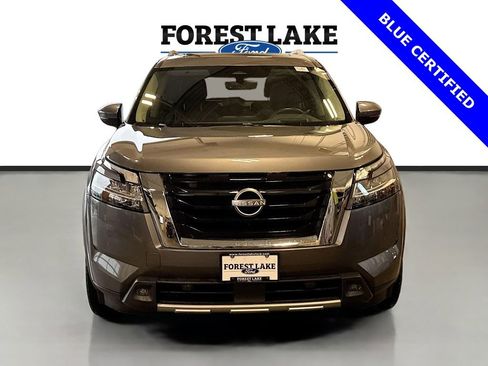 Used 2023 Nissan Pathfinder Platinum AWD/4WD image 2