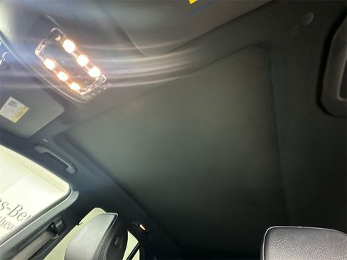 Certified 2024 Mercedes-Benz GLE 450e 4MATIC image 8