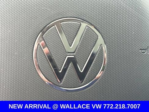 Certified 2024 Volkswagen Jetta SE FWD image 18