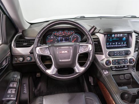 Used 2019 GMC Yukon XL SLT AWD/4WD image 11