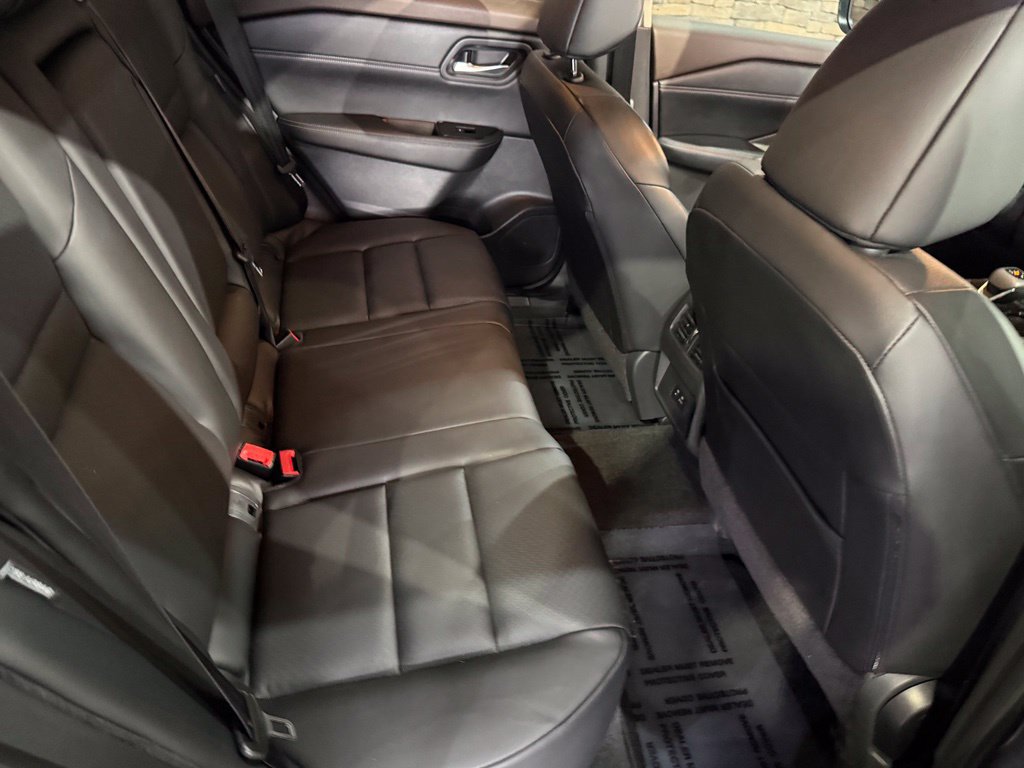 Certified 2023 Nissan Rogue SV w/ SV Premium B Package FWD image 31