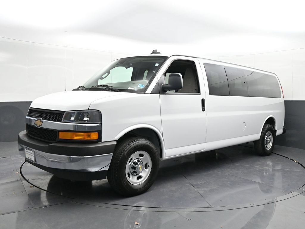 Certified 2024 Chevrolet Express 3500 LT w/ LT Preferred Equipment Group RWD image 1