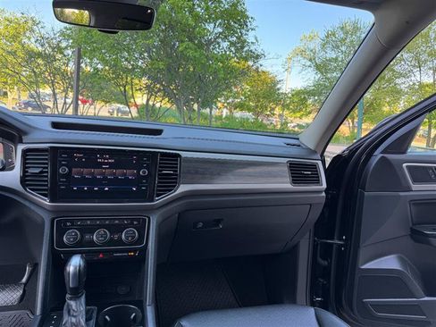 Used 2021 Volkswagen Atlas SEL AWD/4WD image 34