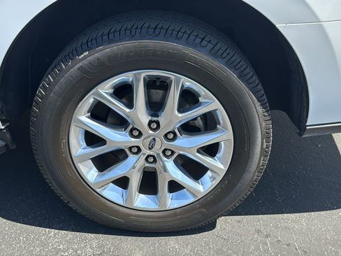 Certified 2020 Ford Expedition XLT w/ Equipment Group 202A RWD image 8