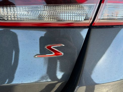 Used 2019 Kia Optima S w/ S Panoramic Sunroof Package image 10