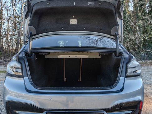 Used 2018 BMW 540i w/ M Sport Package image 9