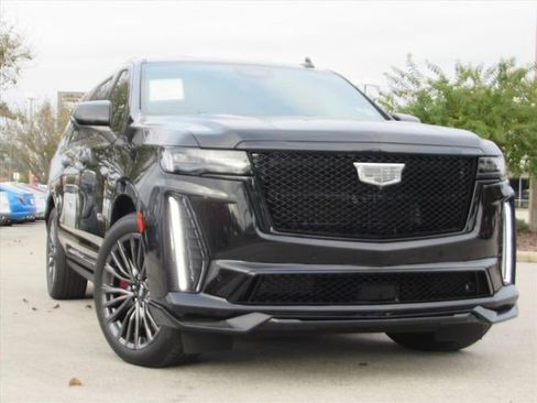 Used 2024 Cadillac Escalade ESV V w/ Heavy-Duty Trailer Package image 3