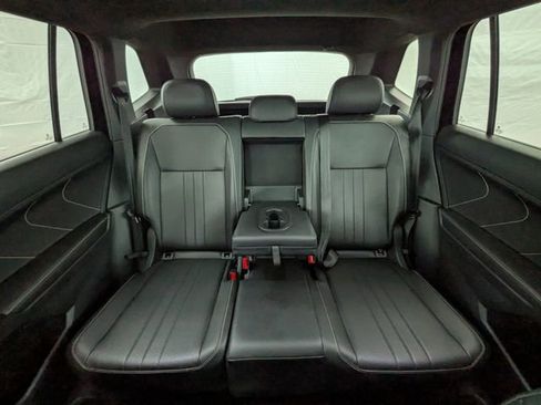 Used 2022 Volkswagen Tiguan SE R-Line AWD/4WD image 18
