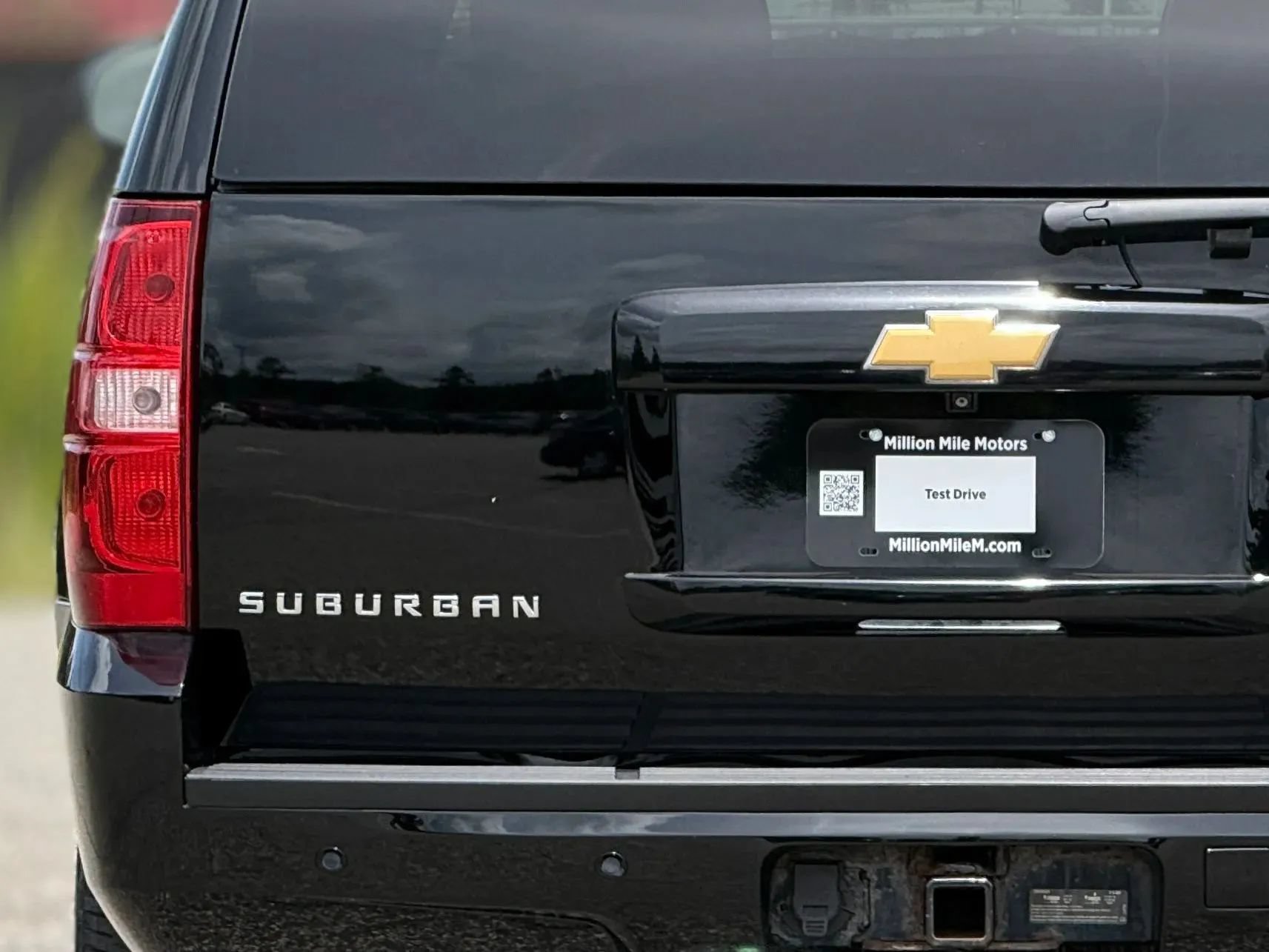 Used 2014 Chevrolet Suburban LT RWD image 13