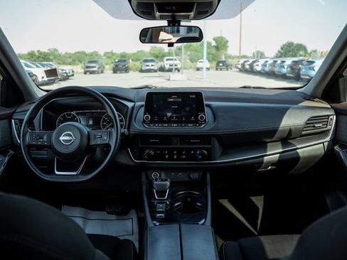 Used 2023 Nissan Rogue S FWD image 13