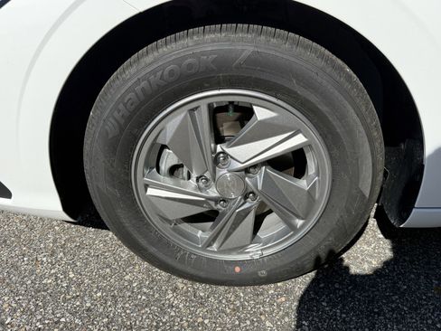 New 2026 Hyundai Elantra SE w/ Cargo Package image 9