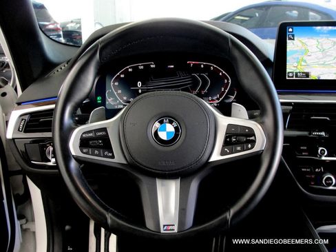 Used 2022 BMW 540i w/ M Sport Package image 28