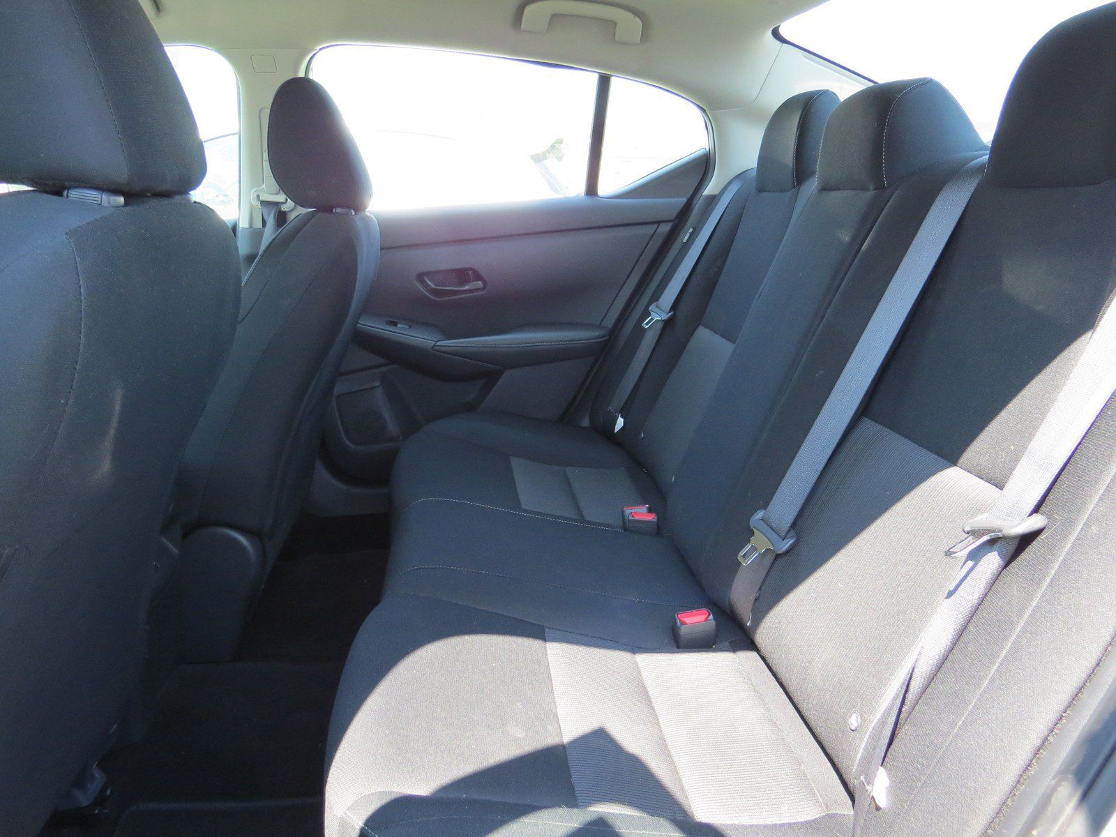 Used 2025 Nissan Sentra SV FWD image 9