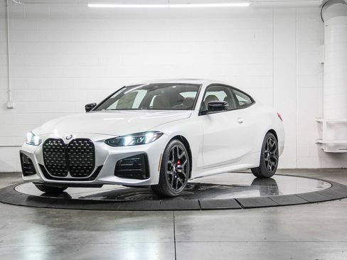 New 2026 BMW 430i Coupe image 3